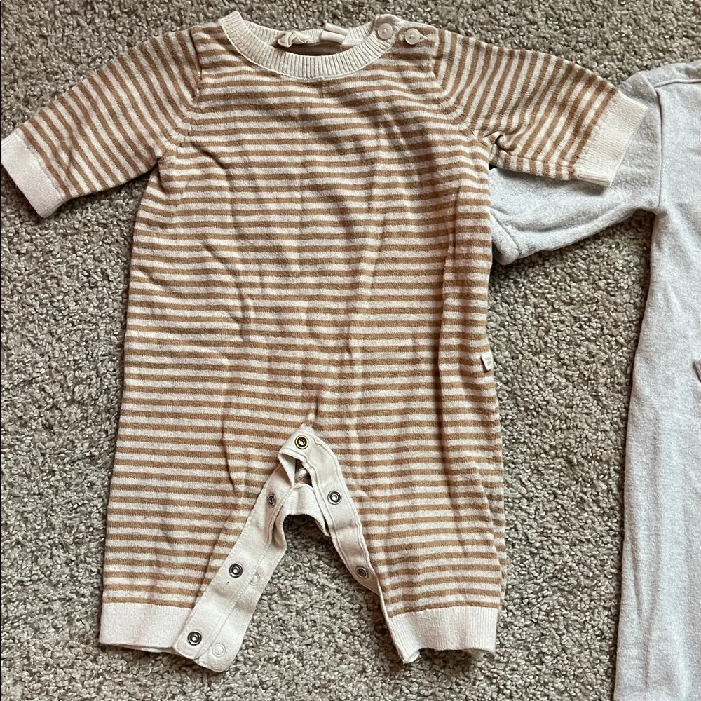 Baby GAP 0-3 Newborn Baby bundle - Beanie and Striped and Gray One Pieces